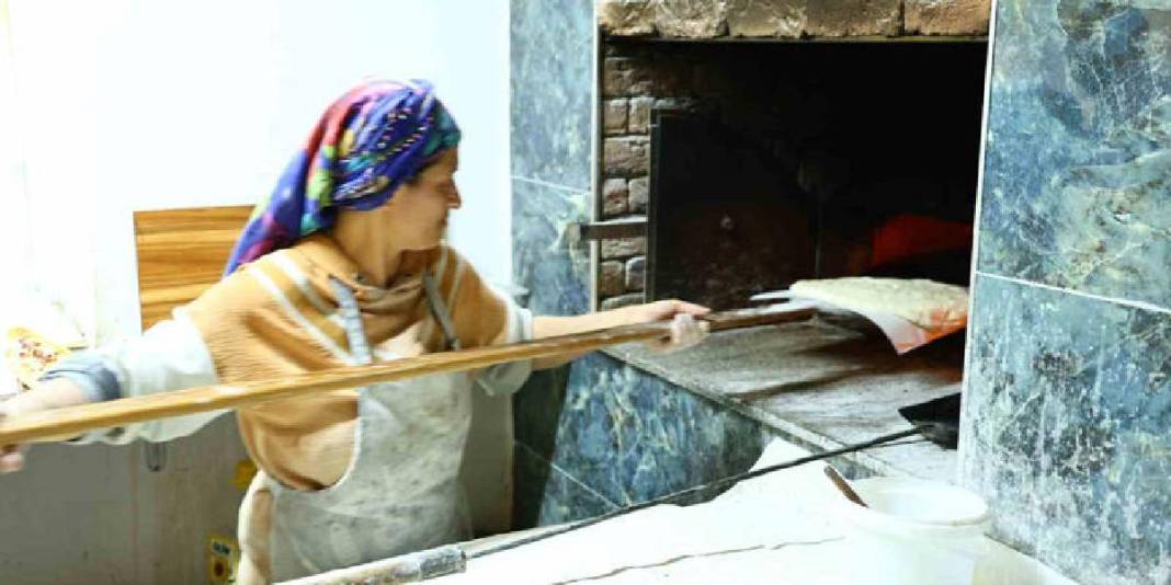 Dile kolay tam 170 yıllık gelenek! Kadınların katkısız maharetine yoğun ilgi: 1 yıl bozulmadan duruyor 2